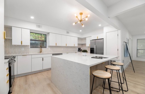 Dallas House | Forest Hill Family Hideaway- 4-Bed Retreat