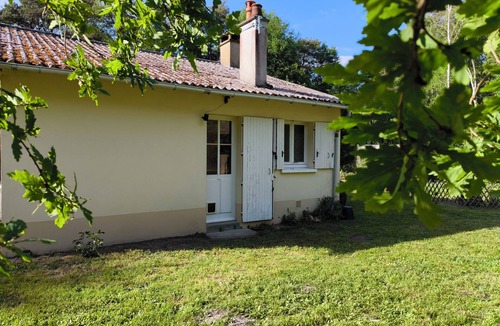 Parigne-lʼEveque House | Forest house