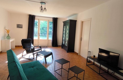 Parigne-lʼEveque House | Forest house