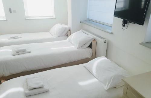 Bowes Hotel | Forest House Hotel