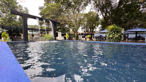 Pantai Tengah Hotel | Forest Langkawi Stay Inn