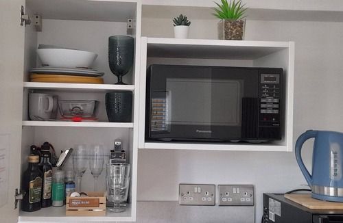 Stuckton Apartment | Forest Palms