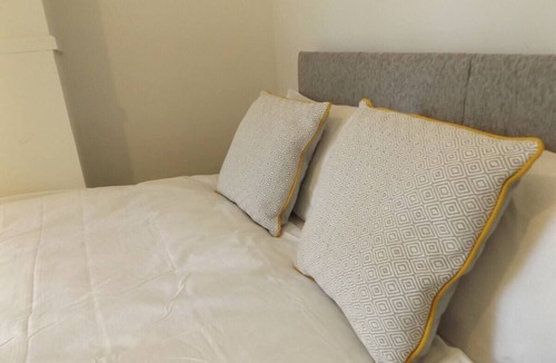 Stoke-on-Trent Apartment | Forest Park House