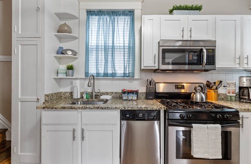 St. Louis House | Forest Park Oasis | JZ Vacation Rentals