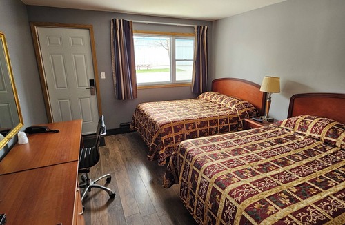 Mount Forest Hotel | Forest Plaza Motel