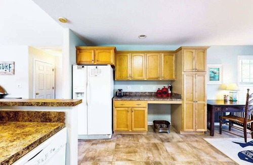 Frankford House | Forest Reach home near beach with pool access & W/D - dog-friendly