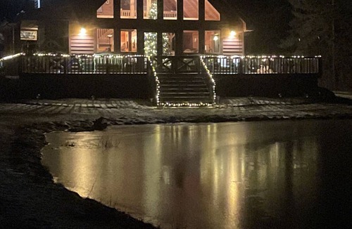 Gerry House | Forest Retreat, 23 miles to Chautauqua Lake, and 14 miles to Lily Dale.
