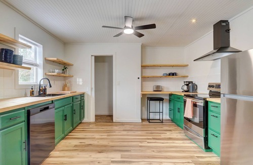Circle D-KC Estates House | Forest Retreat – Peaceful 3BR Escape w Huge Patio