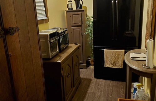 South Bruce Peninsula Apartment | Forest Retreat - Private detached guest suite with Starlink WiFi