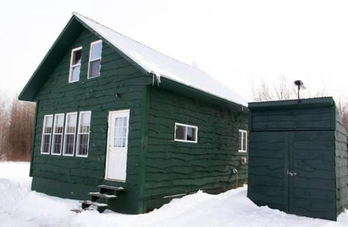 Norfolk Cabin | Forest Side Solar Powered Cabin with Nature Trails