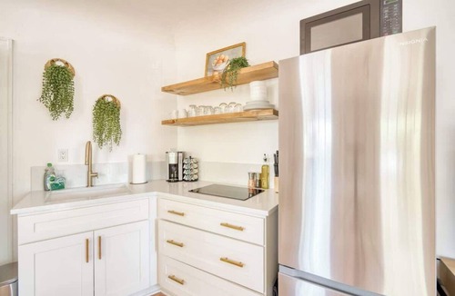 Ashcreek Apartment | Forest Studio Oasis - Mile from Multnomah Village