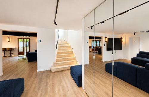 Noisy-le-Grand House | Forest Suites, 12 Studios, Paris et Disney