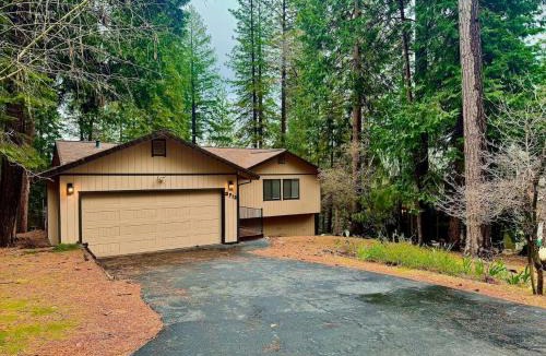 Pollock Pines House | Forest View Family Home