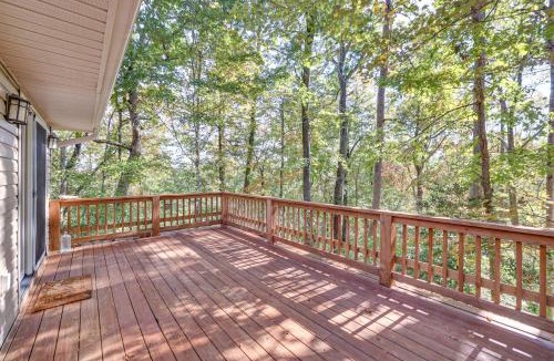 Lynn House | Forest-View Gem on Vaughn Creek Less Than 1 Mi to Dtwn!