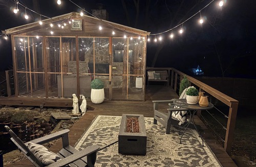 Bonner Springs House | Forest View Inn - A retreat in the woods!