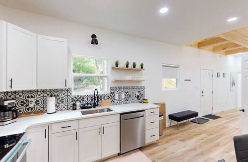 Windsor Hills House | Forest Views & Grill! Lynchburg Treehouse Retreat