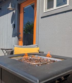 Templeton House | Forest & Vine Hot tub, Fire pit and sleeps 10