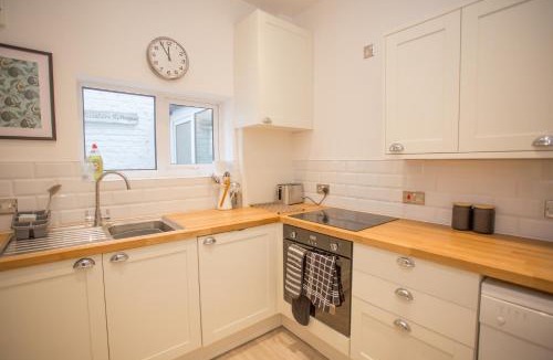 Worthing House | Foresters Cottage