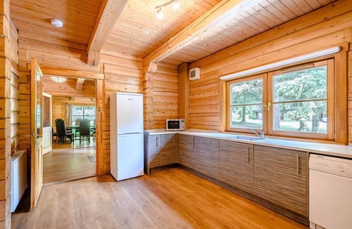 Glenisla Cabin | Foresters Spa Plus, Dundee