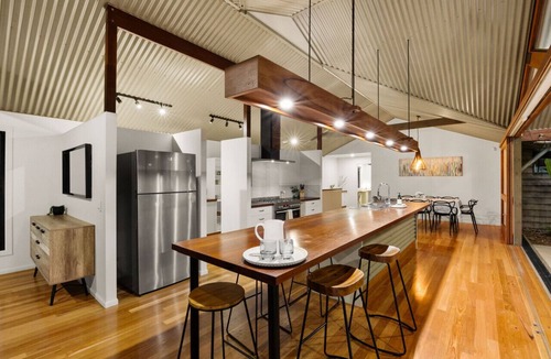 Bonogin House | Forestland Hinterland Hideaway