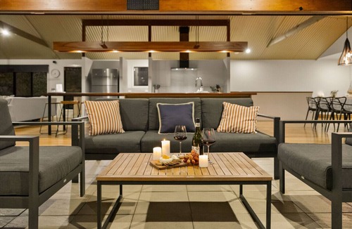 Bonogin House | Forestland Hinterland Hideaway