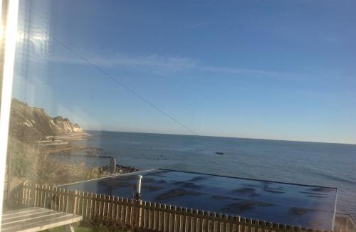 Ventnor Ski Chalet | FOREVER YOUNG