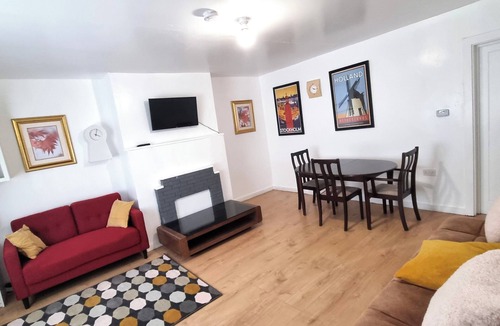 Gillingham Apartment | Forge Lane Cozy Apartment