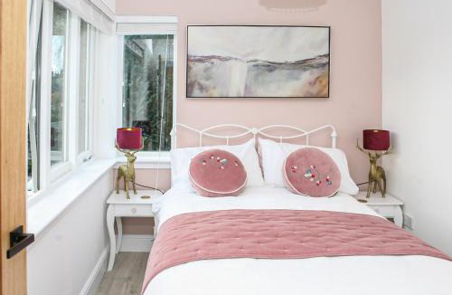 Airth House | Forget Me Not Cottage