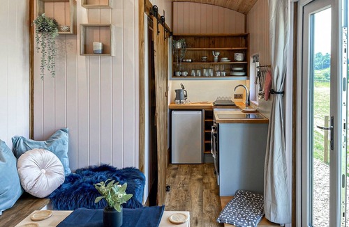 Bradbourne Cottage | Forget-Me-Not - UK37646