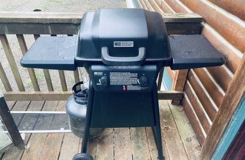 Forks House | Forks Wa Rustic Wolf Den Cabin