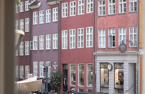 Copenhagen City Centre Apartment | Former Dukes Residence - 4 bedrooms - 2 bathrooms