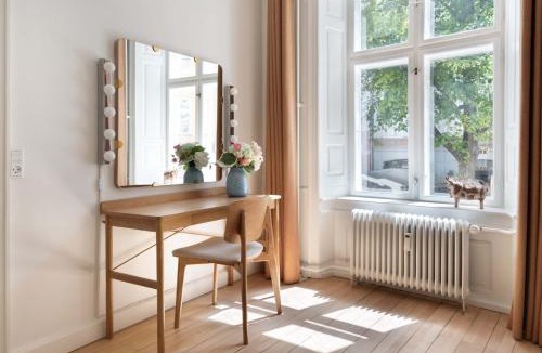 Copenhagen City Centre Apartment | Former Dukes Residence - 4 bedrooms - 2 bathroms