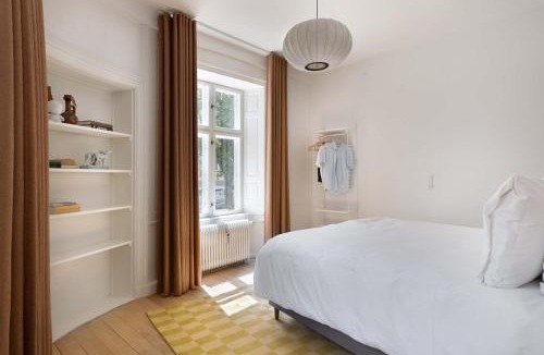 Copenhagen City Centre Apartment | Former Dukes Residence - 4 bedrooms - 2 bathroms