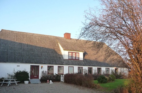 Sønderborg Other | Former farm with some small animals, close to the beach