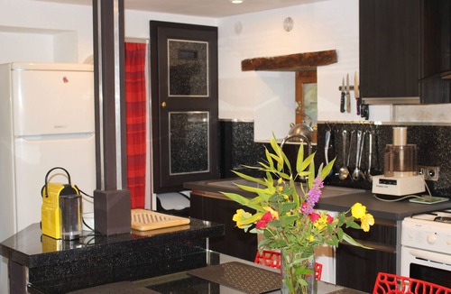 Saint-Pierre-de-Cole House | Former miller's house