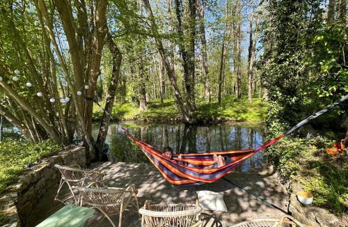 Nanteau-sur-Lunain House | Former riverside rectory