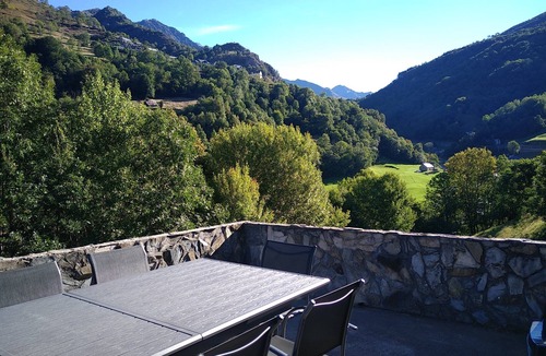 Betpouey House | Former sheepfold between Luz-Saint-Sauveur and Barèges, sleeps 10, 5 bedrooms