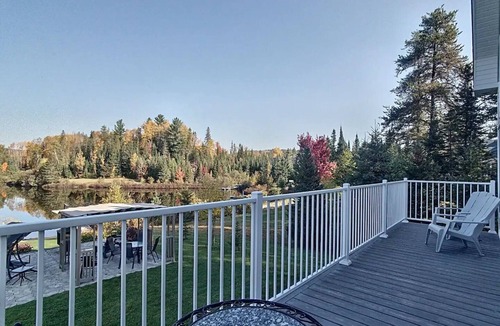 Saint Come Cottage | Formidable Waterfront Cottage - Serenity at its best!nn