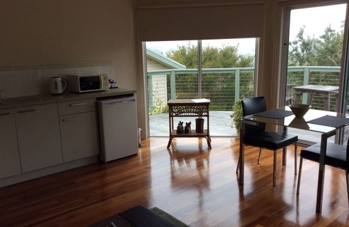 Forrest Apartment | Forrest River Valley B&B- a cosy self contained studio