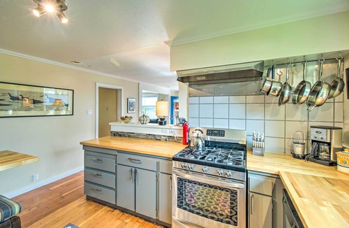 Cleone Cottage | Fort Bragg Home, Close to Laguna Point Beach!