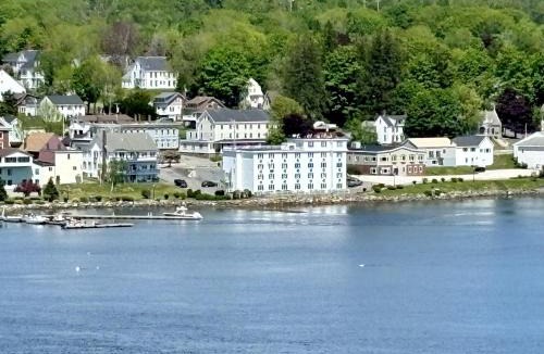 Bucksport Hotel | Fort Knox Inn