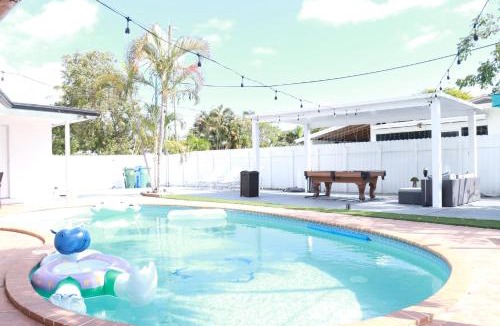 North Andrews Gardens House | Fort Lauderdale Elegant Getaway Home
