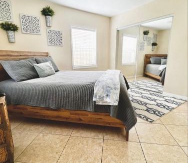 Sunset House | Fort Lauderdale Florida Beach Vibe Hangout