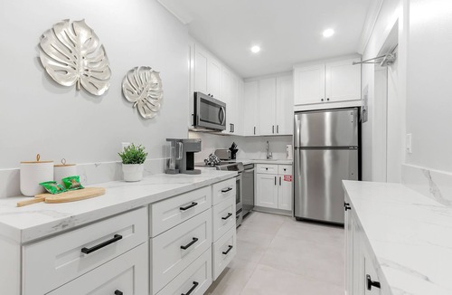 Barrier Island Condo | Fort Lauderdale Getaway