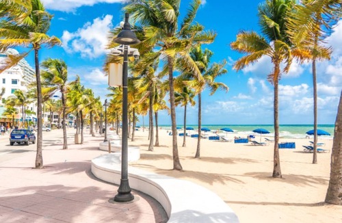Riverland Village Cottage | Fort Lauderdale guest house Retreat