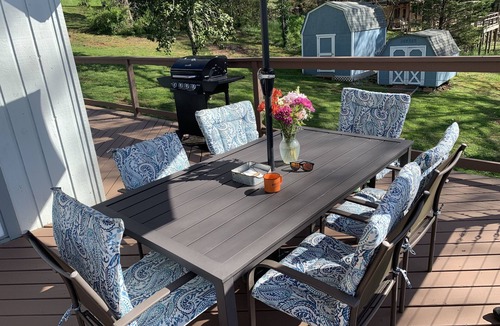 Friendsville House | Fort Loudoun Lakeside Getaway!