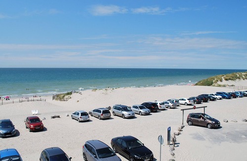 Fort-Mahon-Plage Apartment | Fort-Mahon-Plage: Studio with balcony, fully equipped, private parking