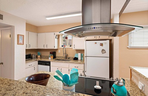 Northeast Santa Fe Hotel | Fort Marcy 35 | Just Like Home - But Even Better! 2-Bdrm, Walk To Plaza, Fireplace