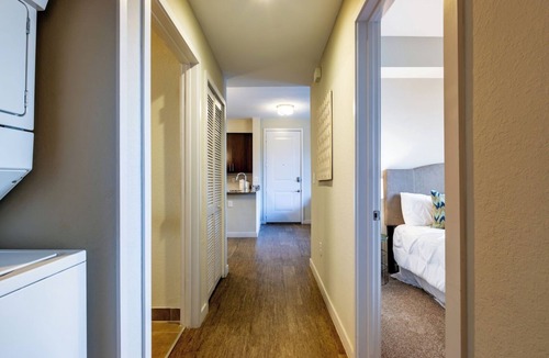 Three Oaks Apartment | Fort Myers 2BR Condo | Pool + BBQ + Gym
