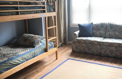 Moscow House | Fort Russell Cottage